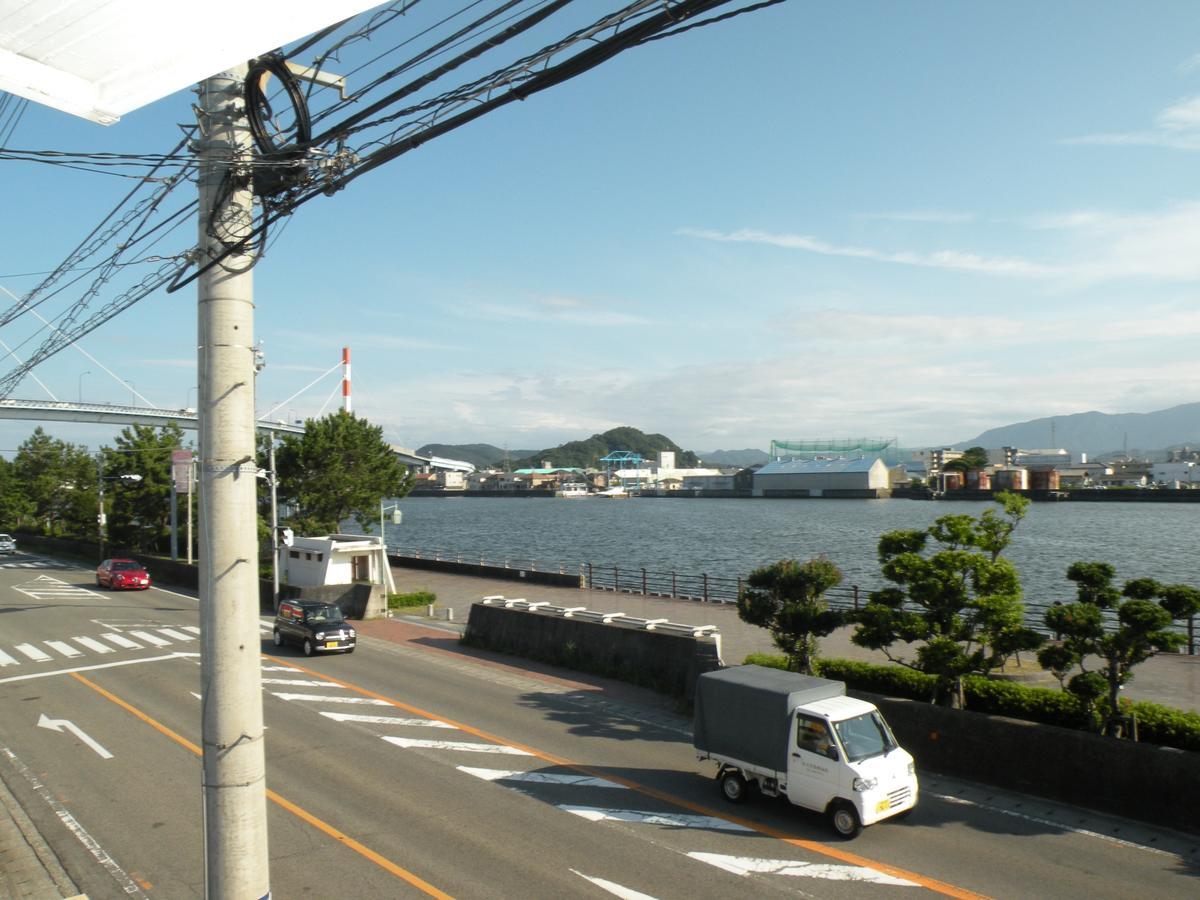 Business Hotel Minshuku Minato Tokushima Exterior foto