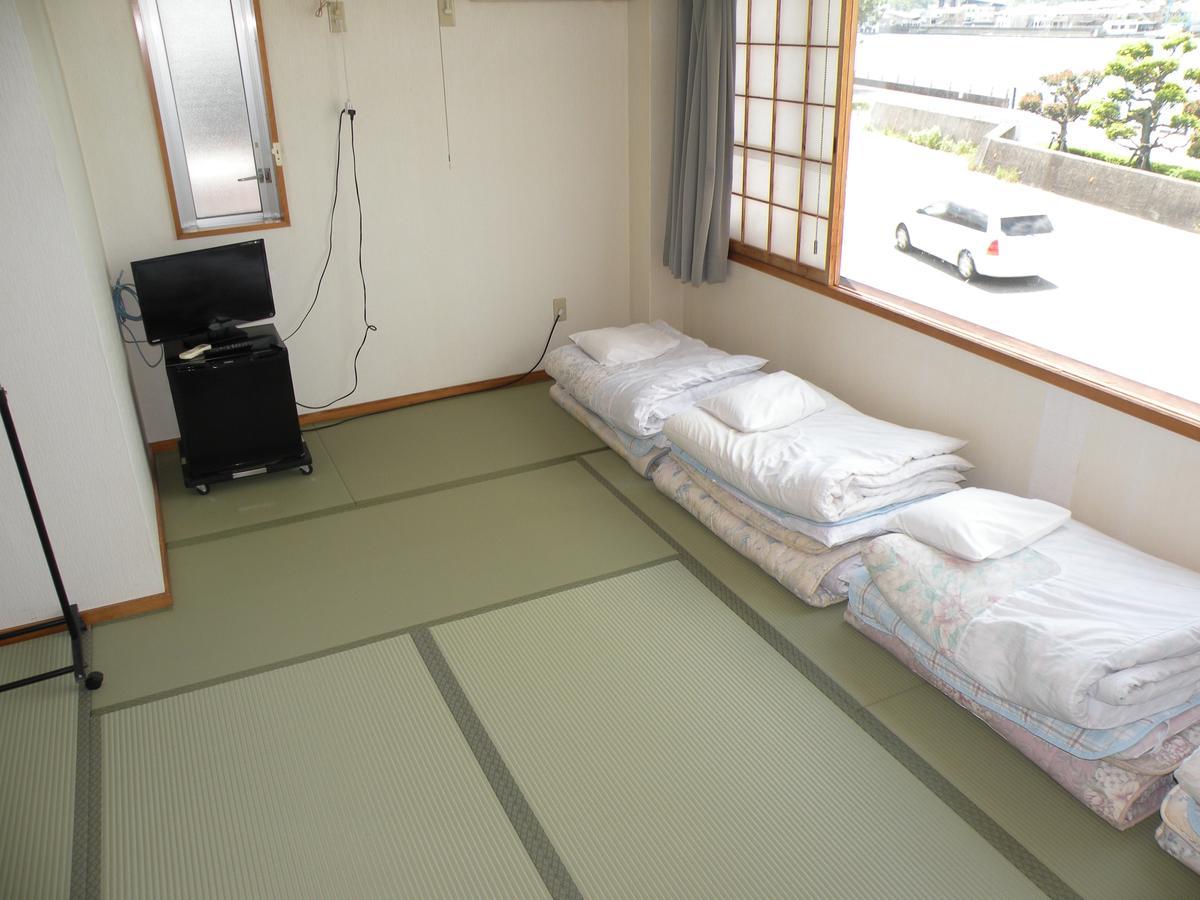 Business Hotel Minshuku Minato Tokushima Exterior foto