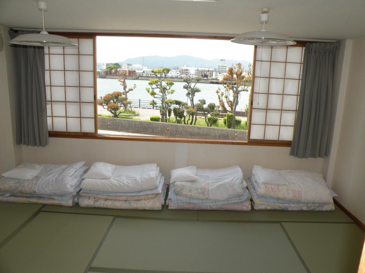 Business Hotel Minshuku Minato Tokushima Exterior foto